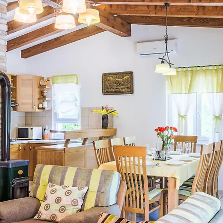 Milancic By Interhome بيت للعطل